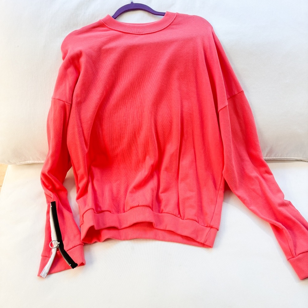 Private Academy Sweatshirt in Coral Size L